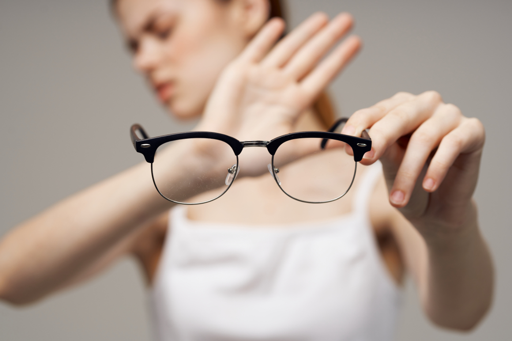 What Happens If You Don't Wear Your Prescription Lenses